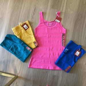 Set of 4 women’s Mossimo tank tops, size M, NWT